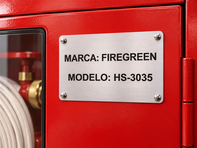 Placa de marca y modelo Firegreen